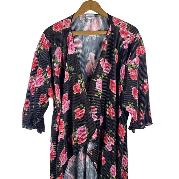 Lularoe Sarah Duster Medium Black Roses Floral Shabby Romantic Ribbed Knit - Picture 2 of 7
